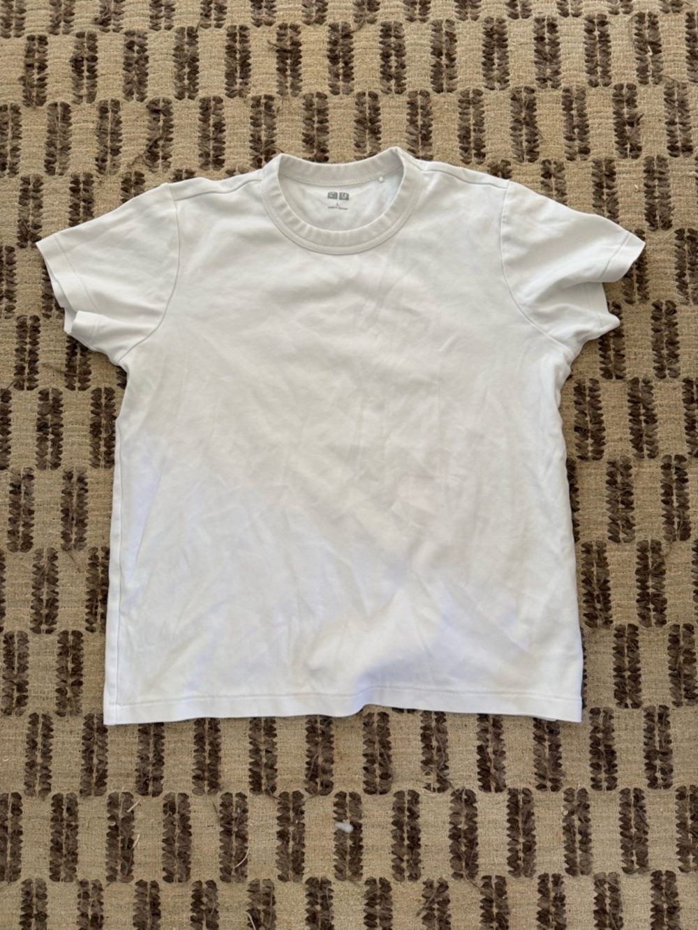 Uniqlo White Short Sleeve Crewneck Tee